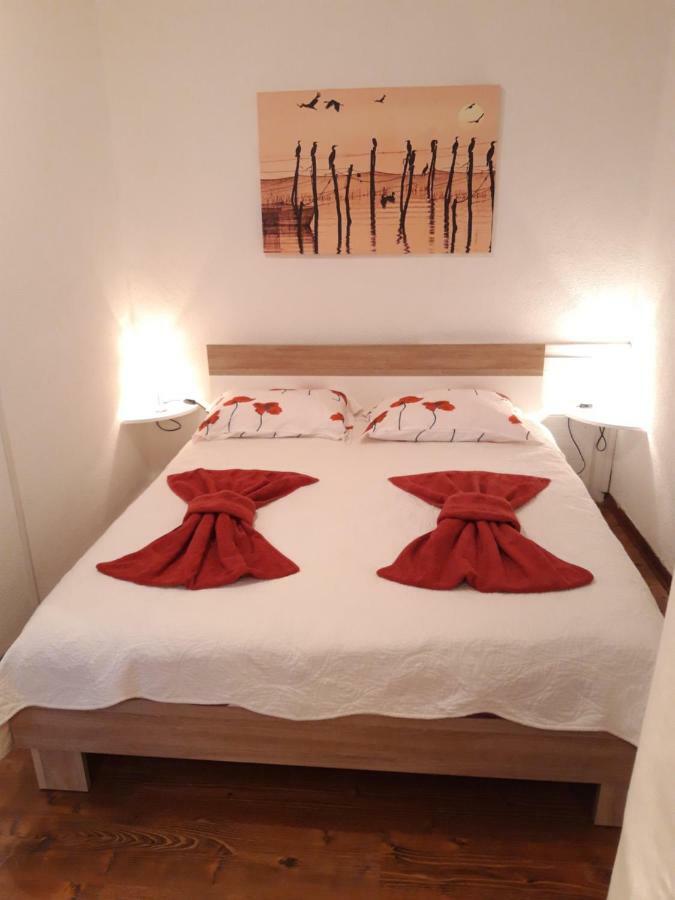 Apartment Porat โรวีน ภายนอก รูปภาพ
