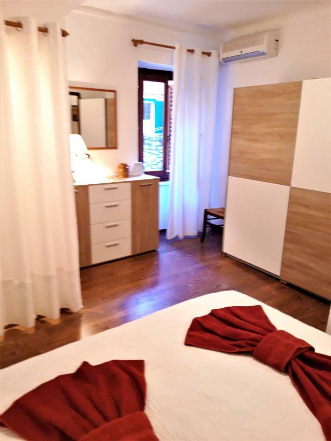 Apartment Porat โรวีน ภายนอก รูปภาพ